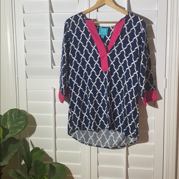 escapada 3/4 sleeve Parker Top - Picture 1 of 7